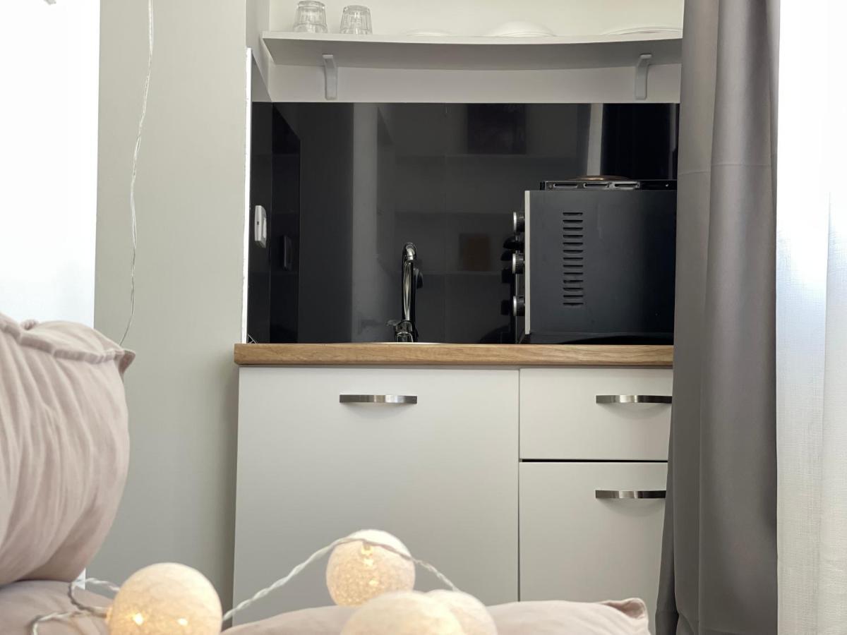 טיראנה Central Studio Apartments מראה חיצוני תמונה