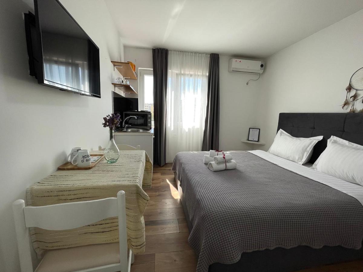 טיראנה Central Studio Apartments מראה חיצוני תמונה