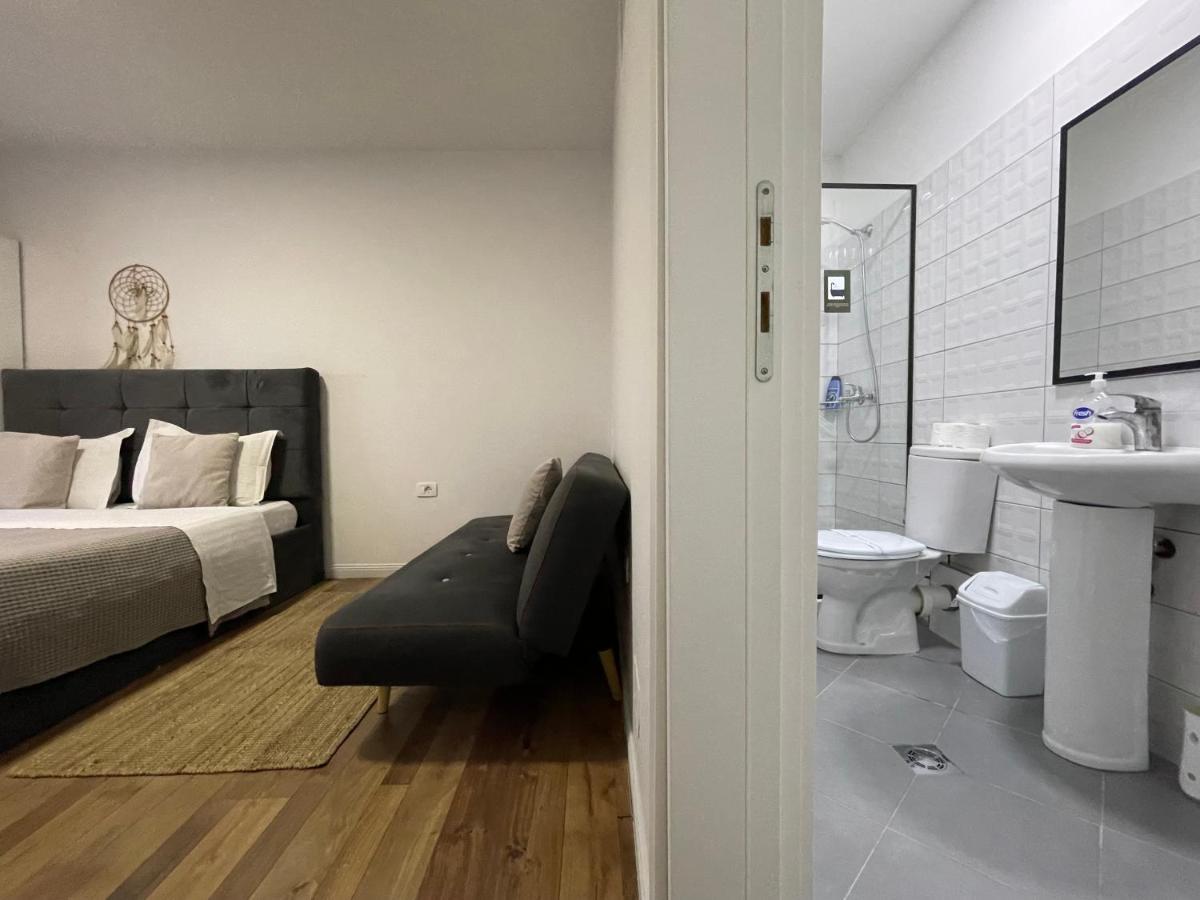 טיראנה Central Studio Apartments מראה חיצוני תמונה