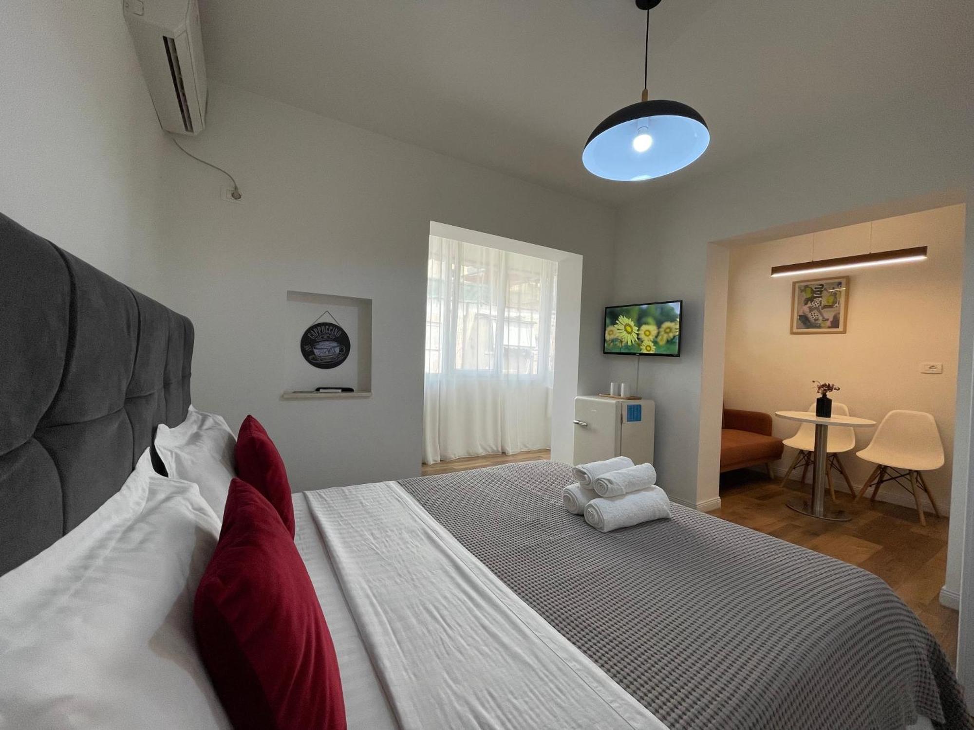 טיראנה Central Studio Apartments מראה חיצוני תמונה