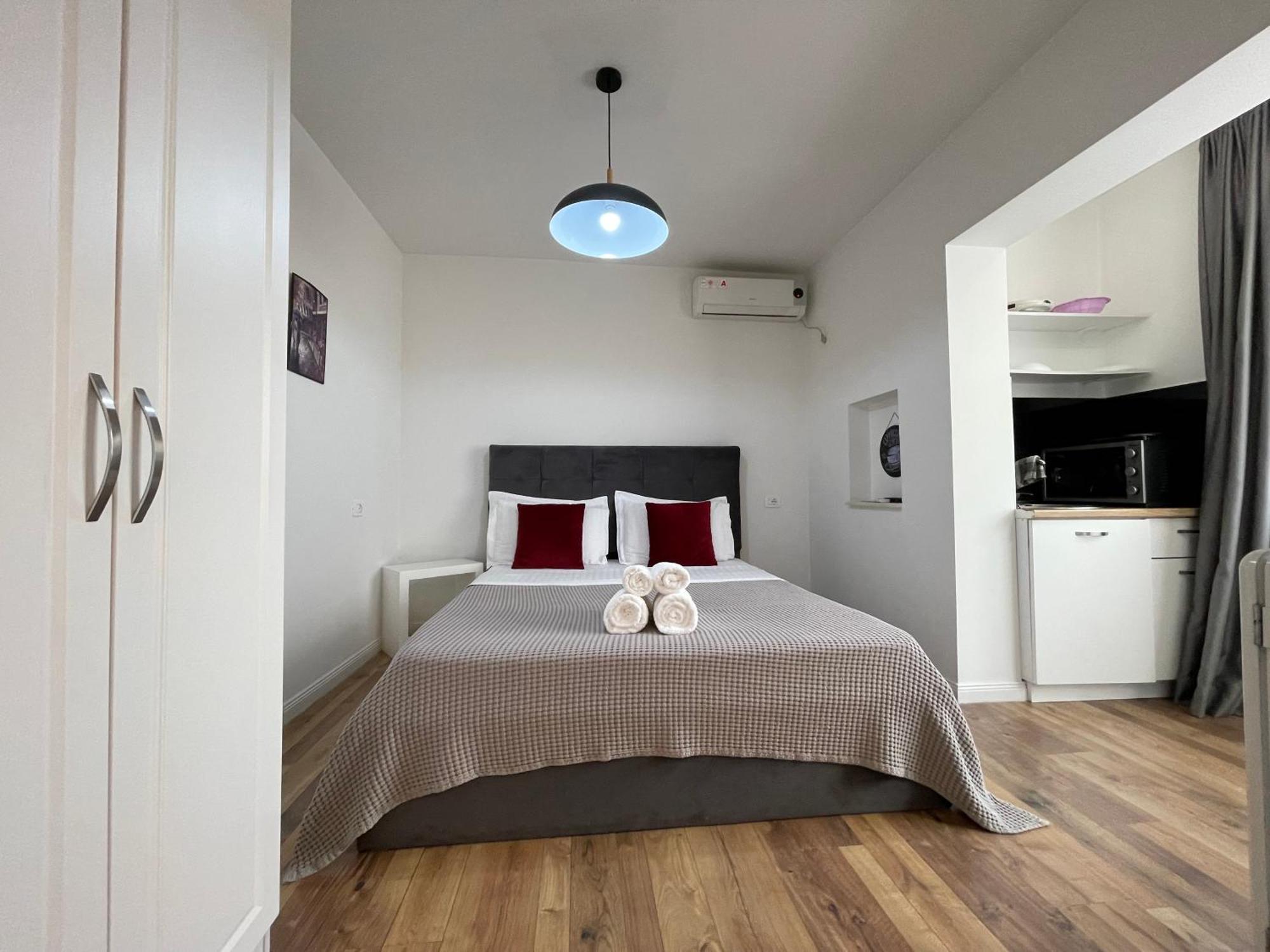 טיראנה Central Studio Apartments מראה חיצוני תמונה