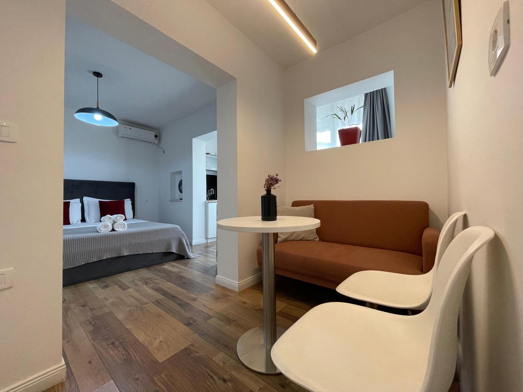 טיראנה Central Studio Apartments מראה חיצוני תמונה